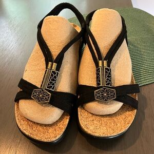 Alegria Roz Strappy Sandal  Black T Strap Womens Shoes EU 40 US 9.5-10 NWOB